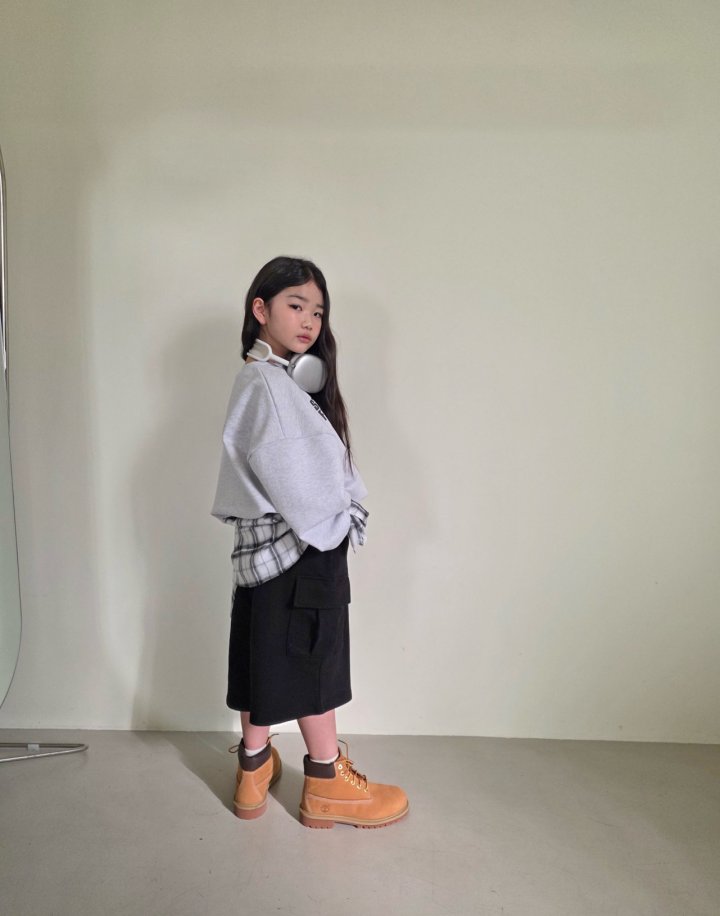 Comma - Korean Children Fashion - #prettylittlegirls - Wide Bermuda Pants - 10