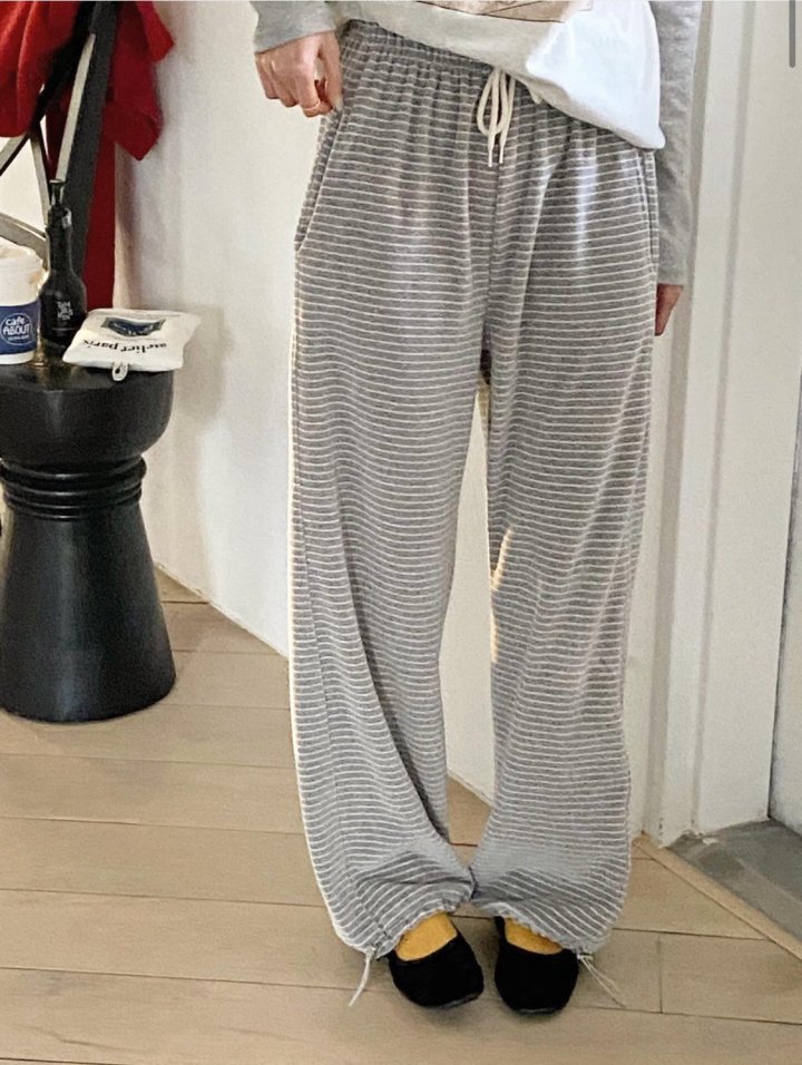 Diana - Korean Women Fashion - #womensfashion - Velo Stripe Pants - 11
