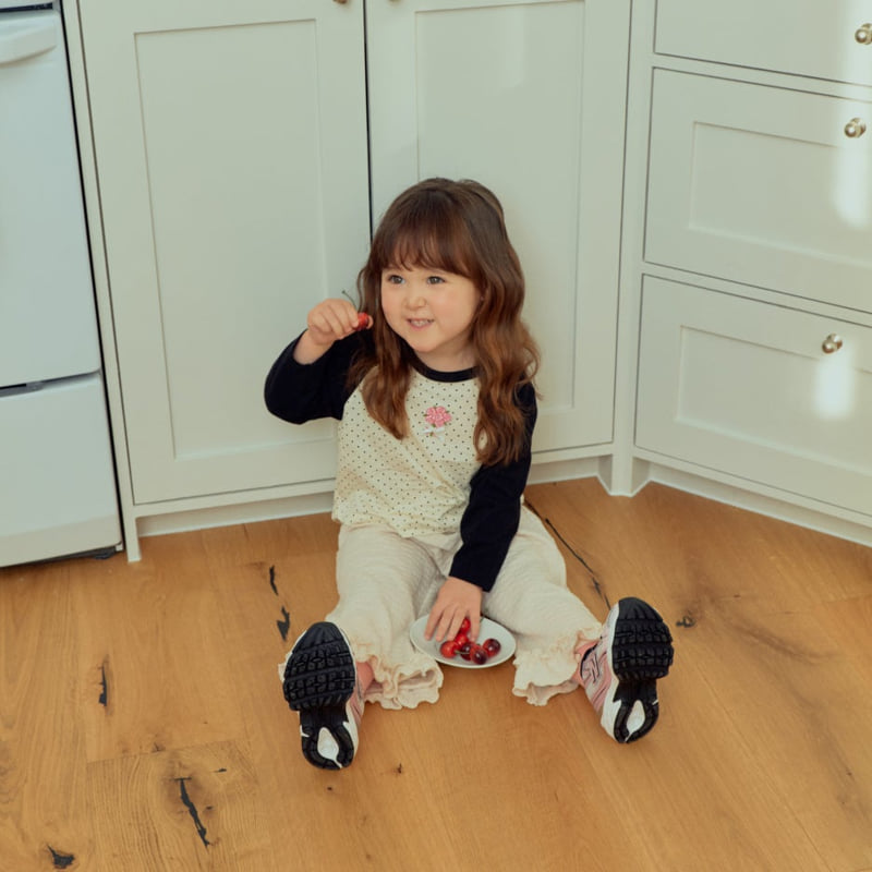 Firstblue - Korean Children Fashion - #kidsshorts - Mini Dot Raglan Tee - 2