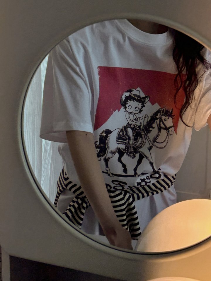 Inssense - Korean Women Fashion - #momslook - Oversized Vintage Betty Boop Graphic Tee - 7