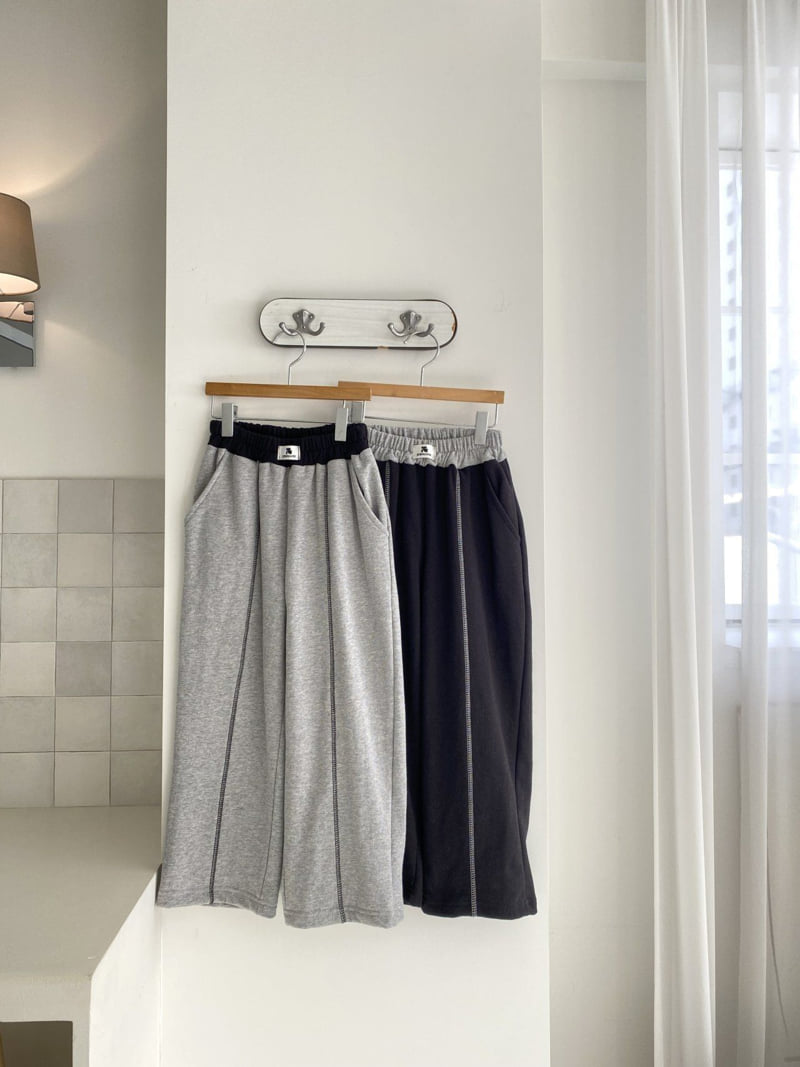 Jermaine - Korean Children Fashion - #kidsshorts - Stitch Color-Block Pants