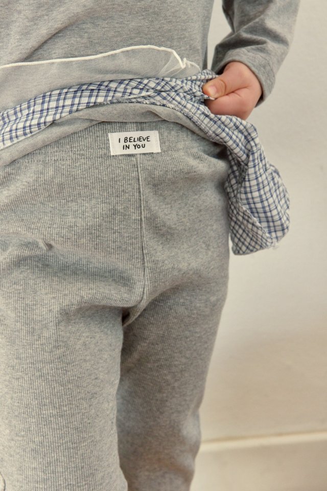 Kikimora - Korean Children Fashion - #kidsstore - Label Ribbed Bootcut Pants - 7