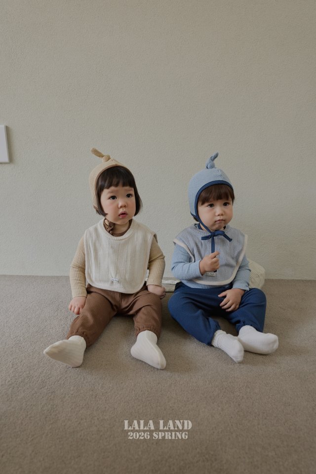 Lalaland - Korean Baby Fashion - #babyoutfit - Bebe Eyelet Big Bib - 3