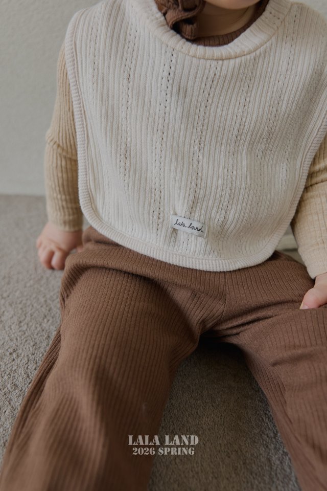 Lalaland - Korean Baby Fashion - #babyoutfit - Bebe Eyelet Big Bib - 4