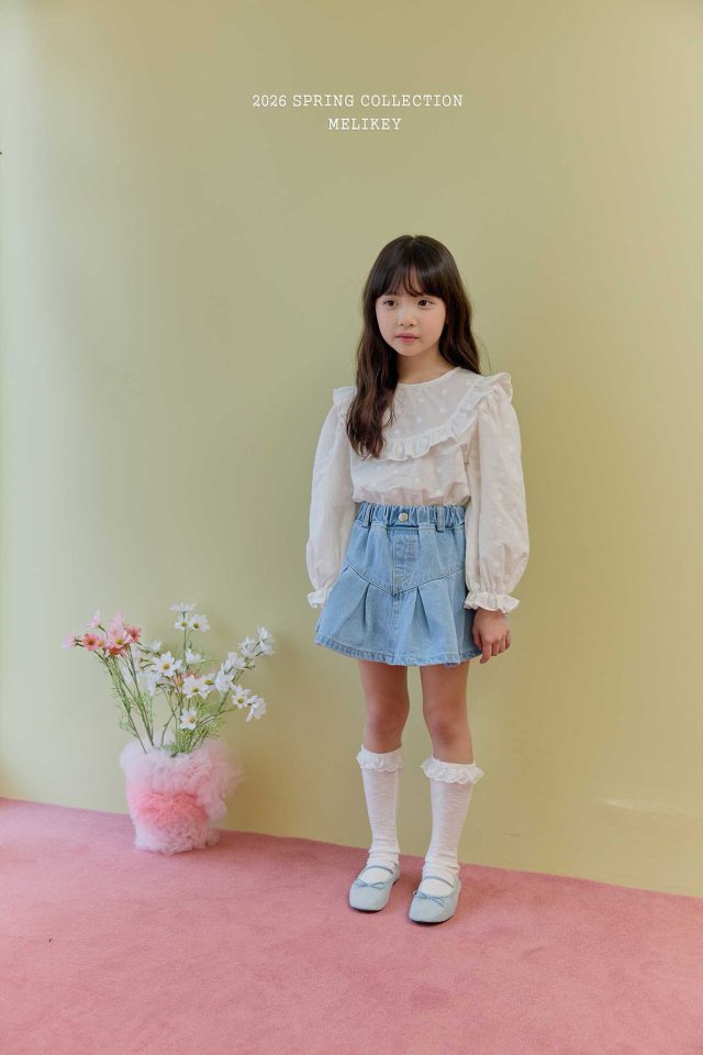 Melikey - Korean Children Fashion - #stylishchildhood - Round Frill Blouse (Ivory Flower) - 11