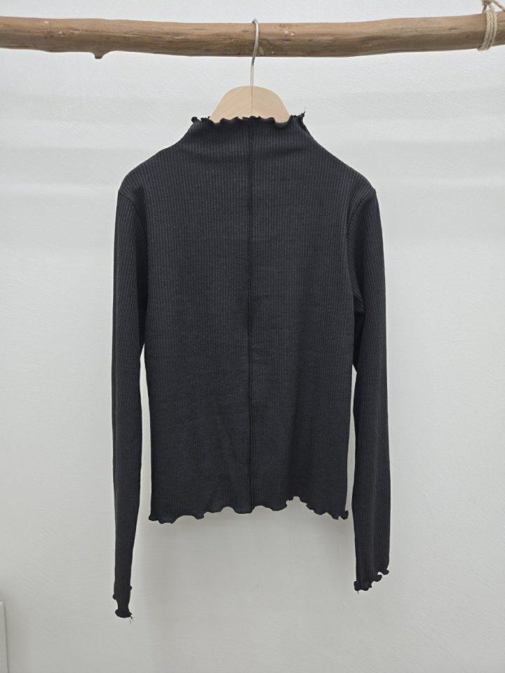 Most - Korean Women Fashion - #romanticstyle - Annie Turtleneck Tee - 2