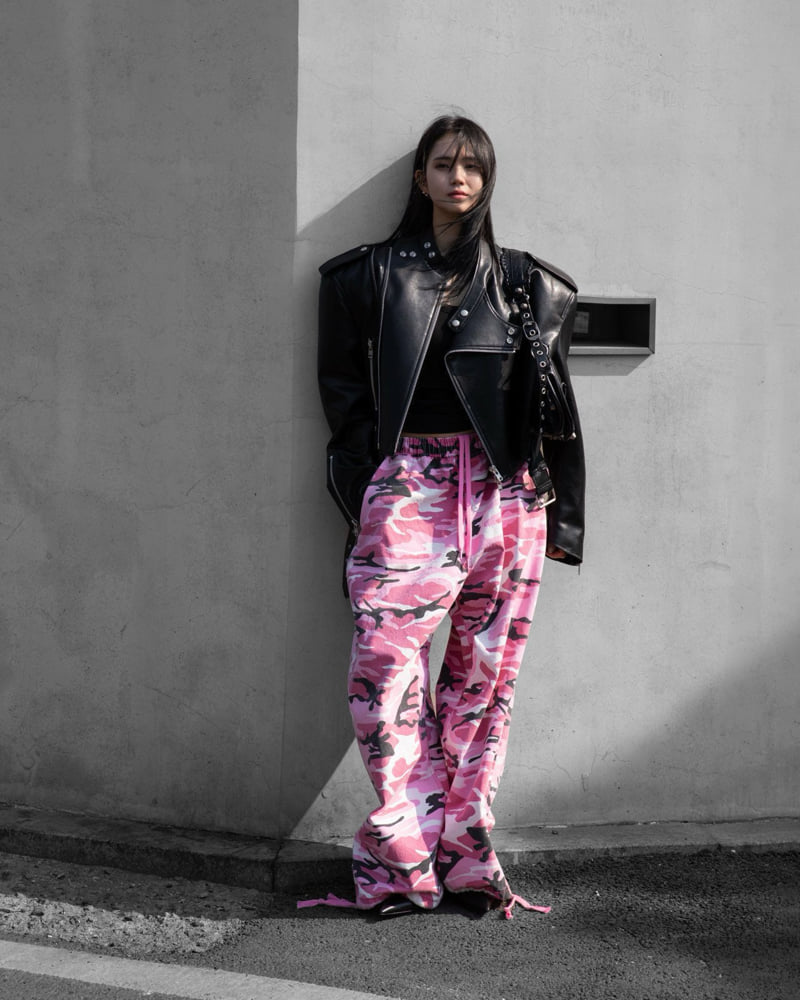 Paper Moon - Korean Women Fashion - #momslook - Camouflage Cotton Banded Maxi Wide Trousers - 3