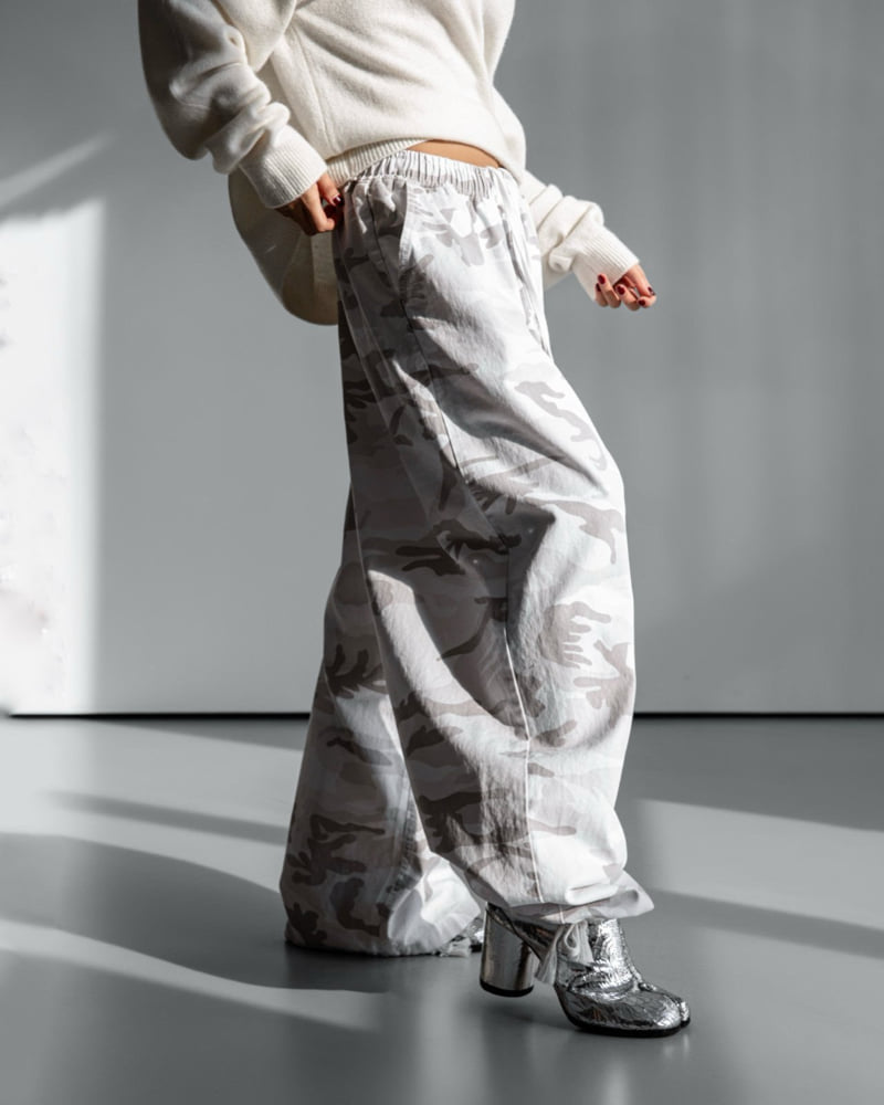 Paper Moon - Korean Women Fashion - #momslook - Camouflage Cotton Banded Maxi Wide Trousers - 7