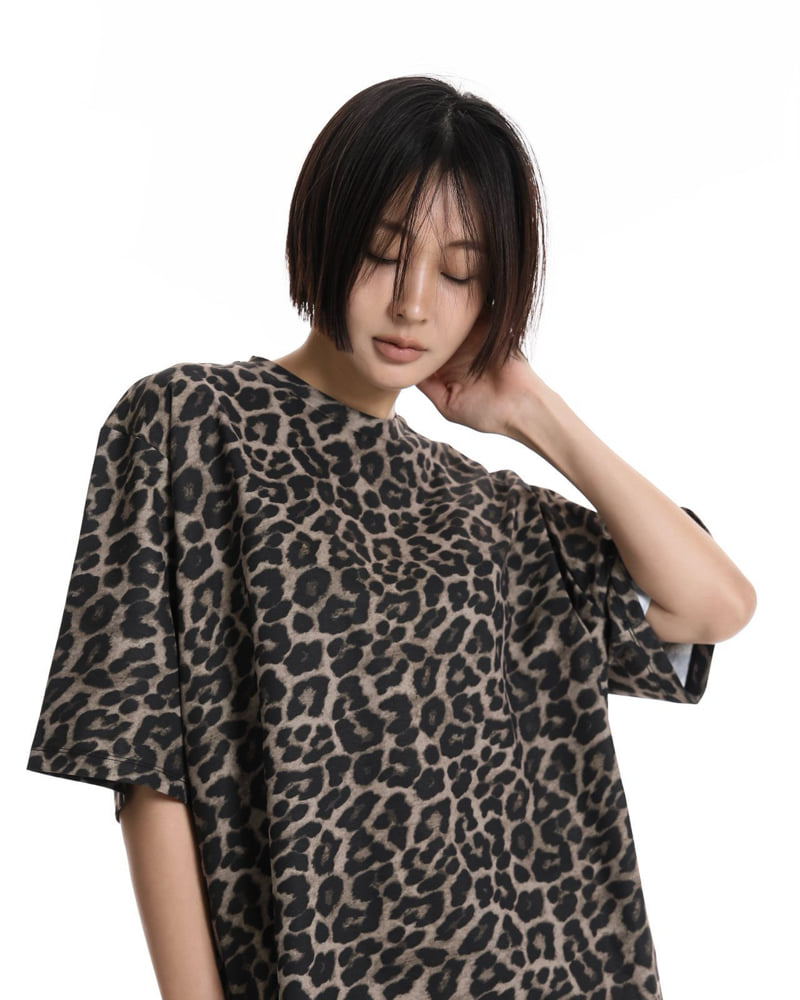 Paper Moon - Korean Women Fashion - #womensfashion - Oversized Leopard Print Tee - 4