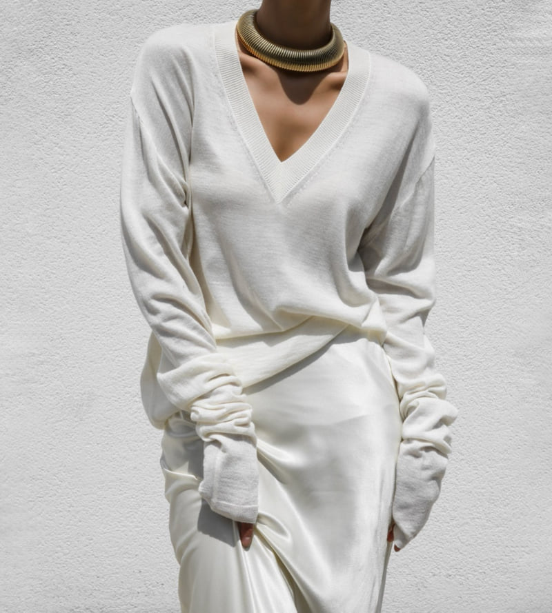 Paper Moon - Korean Women Fashion - #momslook - Wool Silk Deep V-neck Knit Top - 5