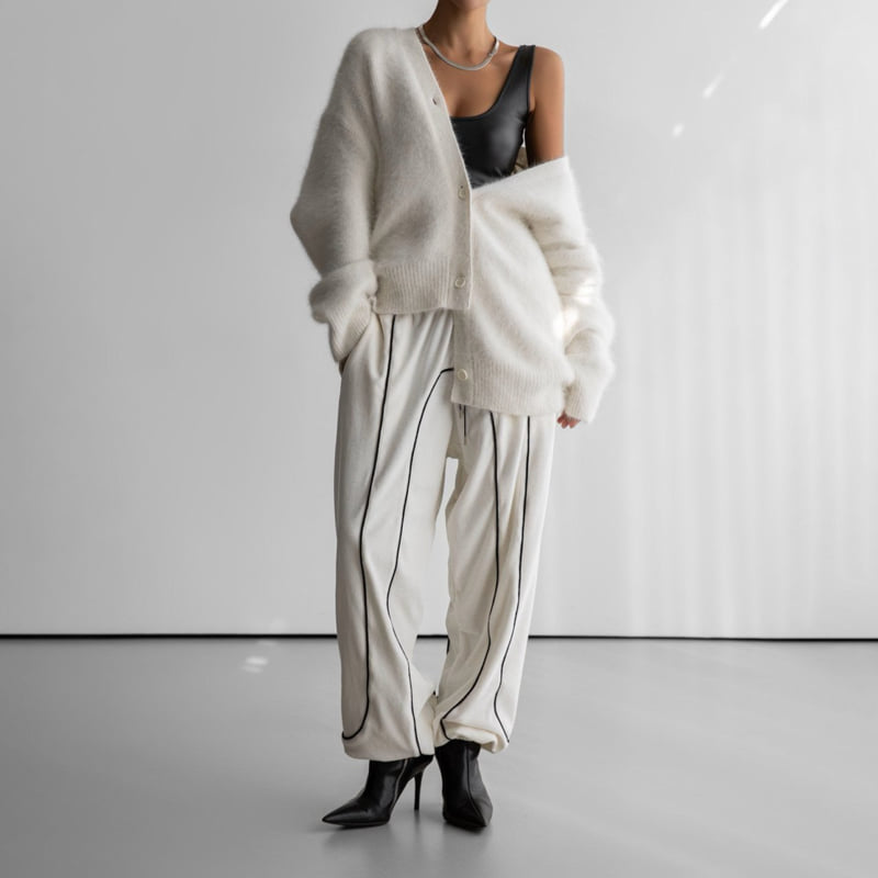 Paper Moon - Korean Women Fashion - #thelittlethings - Vevet Trimmed Detail Jogger Trousers - 4