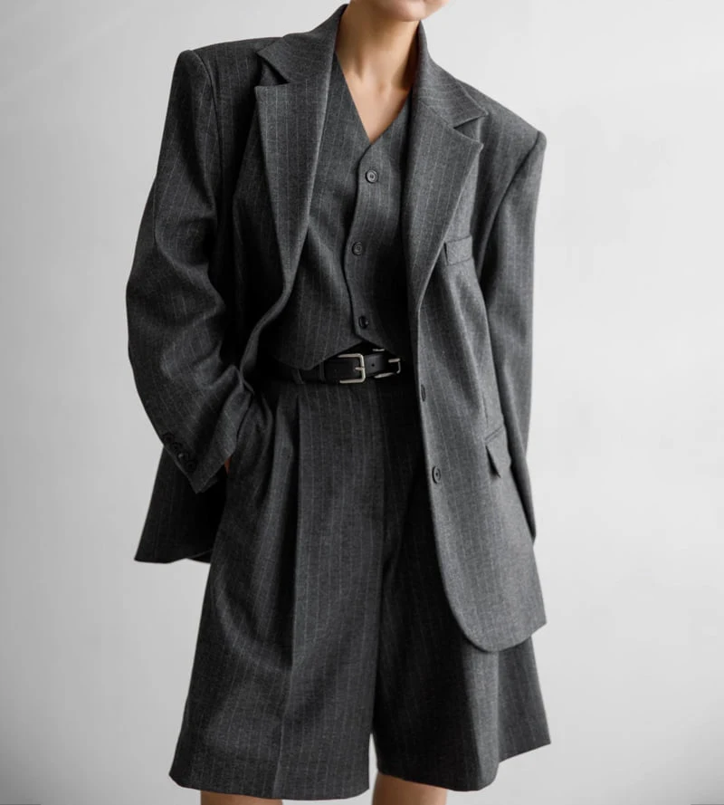 Paper Moon - Korean Women Fashion - #restrostyle - Flannel Wool Set-up Bermuda Pants - 6