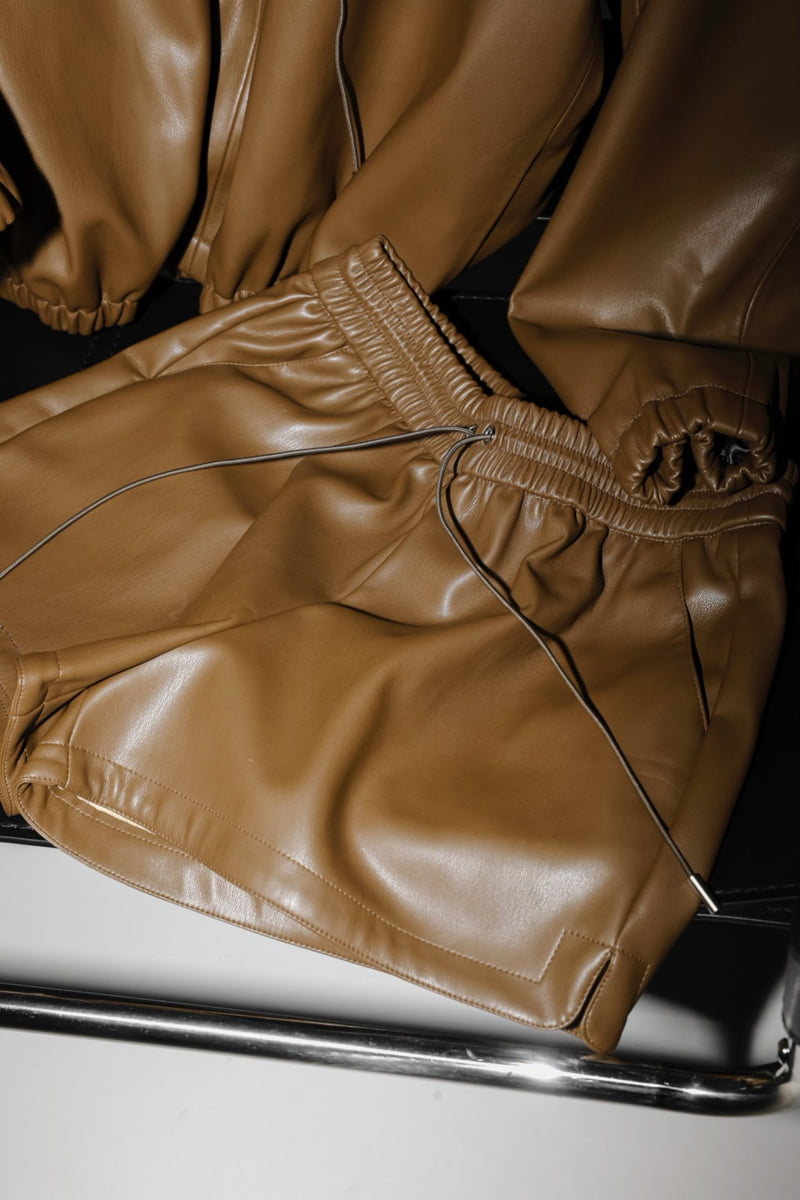 Paper Moon - Korean Women Fashion - #thelittlethings - Classic Leather Short Pants - 9