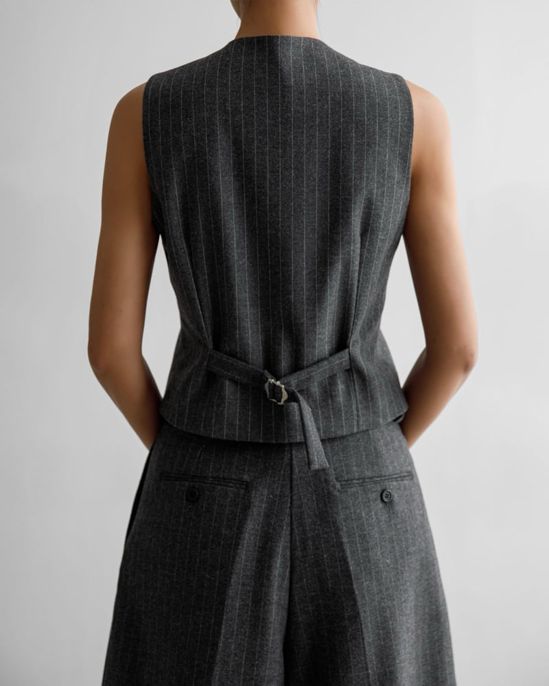 Paper Moon - Korean Women Fashion - #thelittlethings - Flannel Wool Set-up Tailored Vest - 9