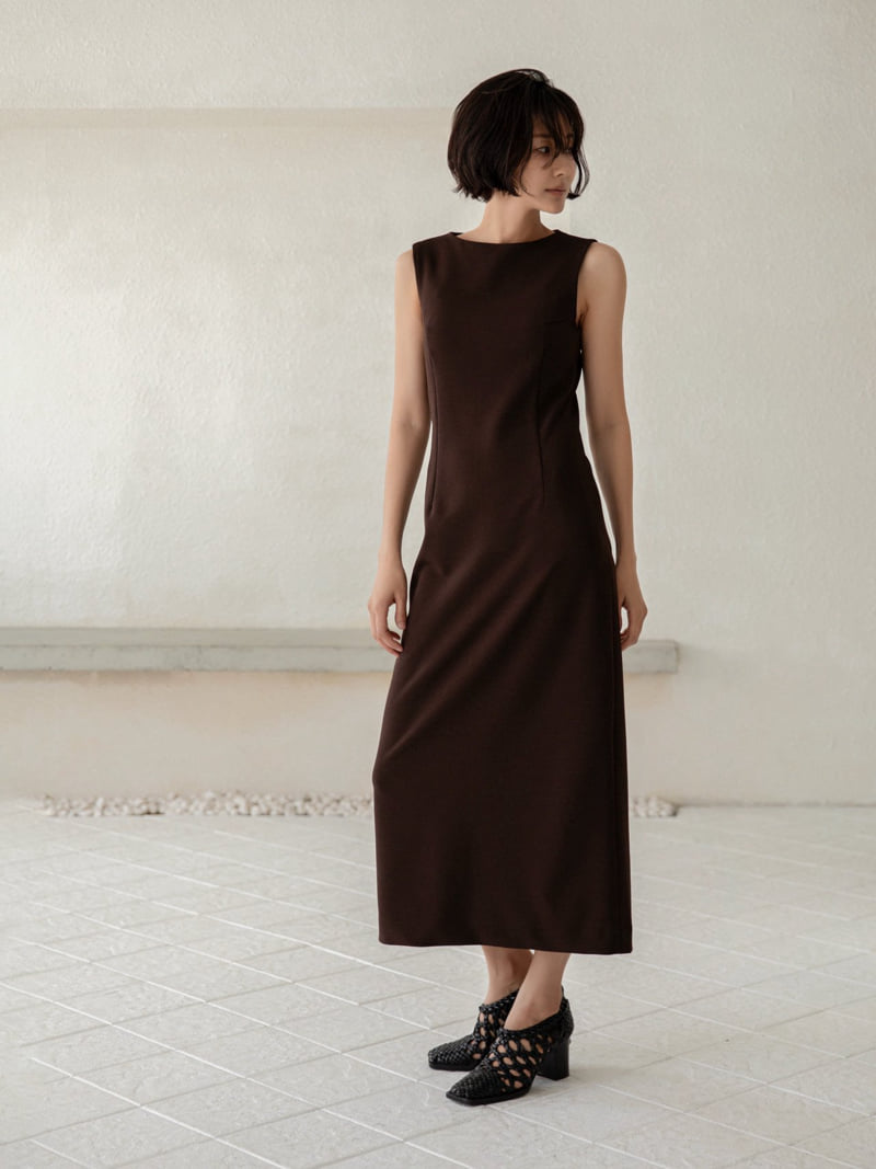 Paper Moon - Korean Women Fashion - #womensfashion - Crepe Pencil Line Midi Sleeveless Kelly Dress