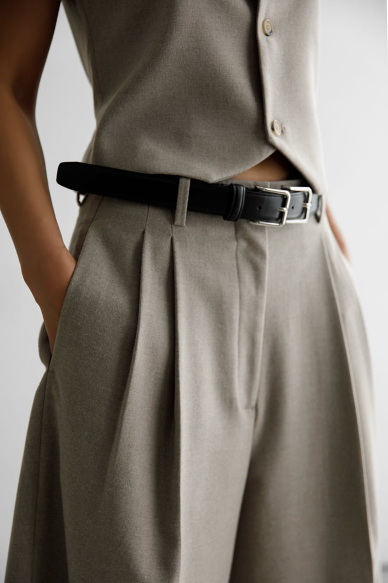 Paper Moon - Korean Women Fashion - #womensfashion - Flannel Wool Set-up Bermuda Pants - 12