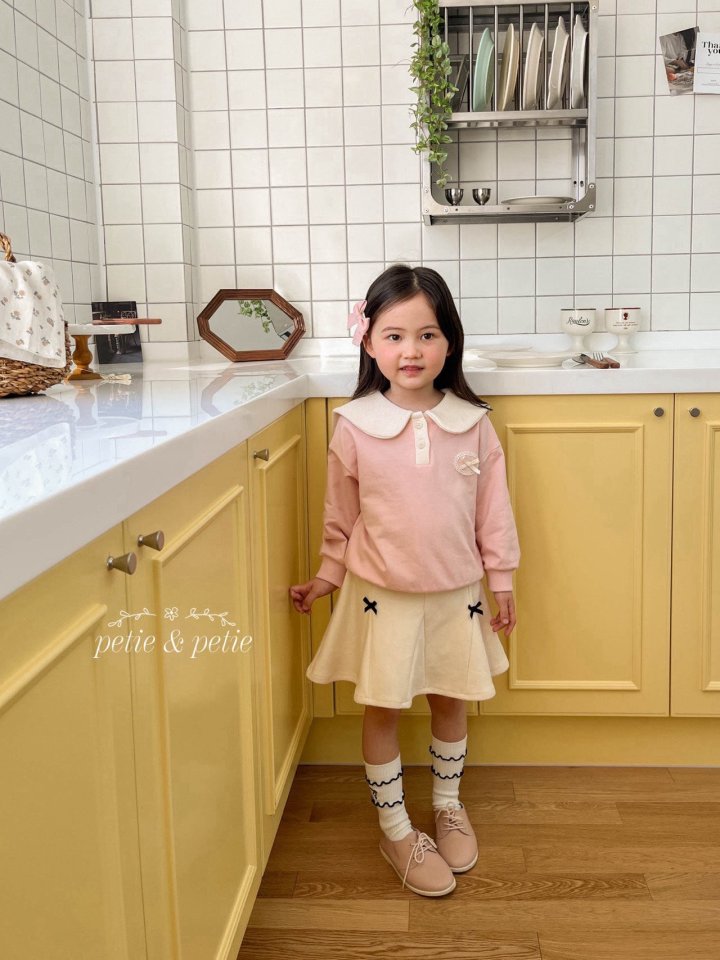 Petit & Petit - Korean Children Fashion - #prettylittlegirls - Ribbon Collar Sweatshirt - 2