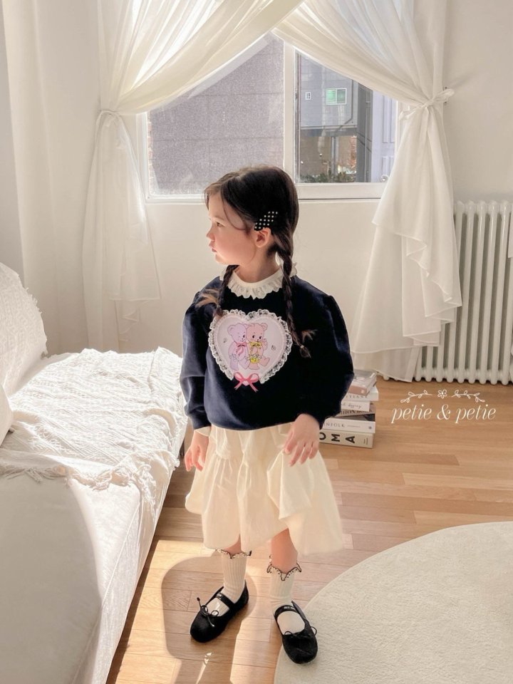 Petit & Petit - Korean Children Fashion - #prettylittlegirls - Heart Bear Sweatshirt