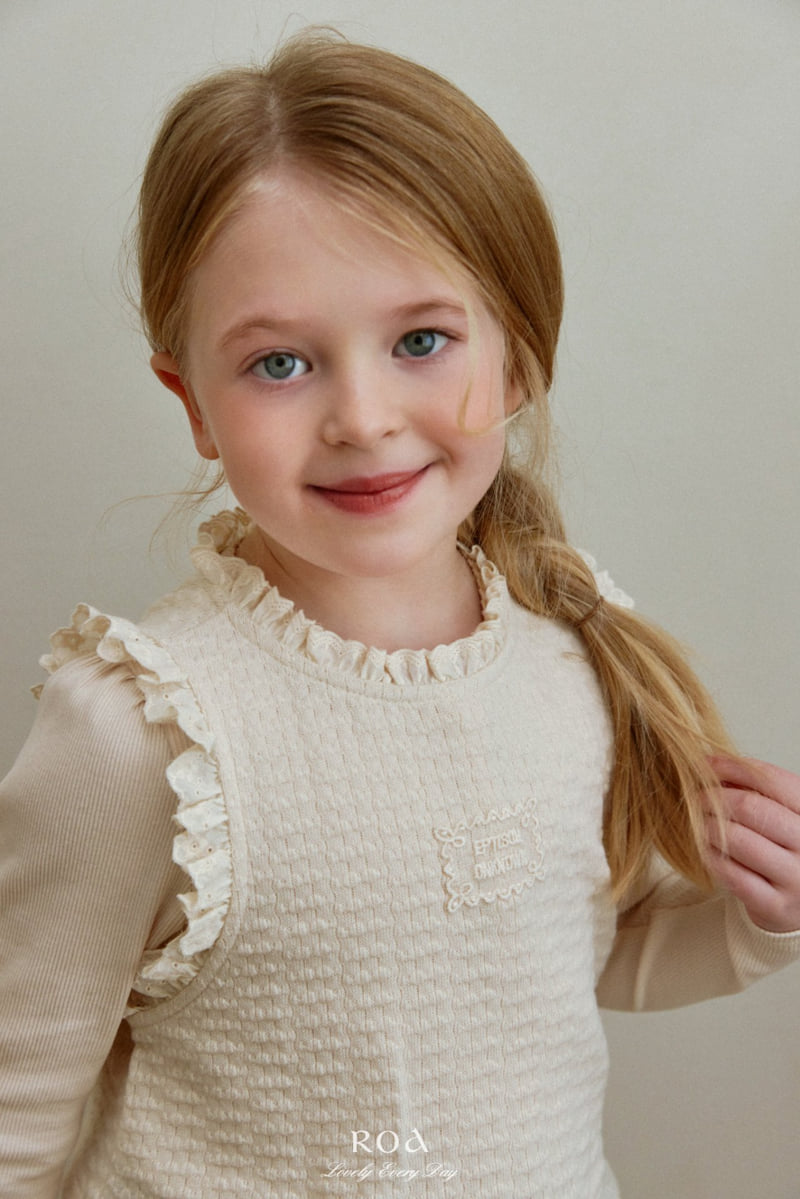 Roa - Korean Children Fashion - #fashionkids - Frill Sleeveless Vest - 4