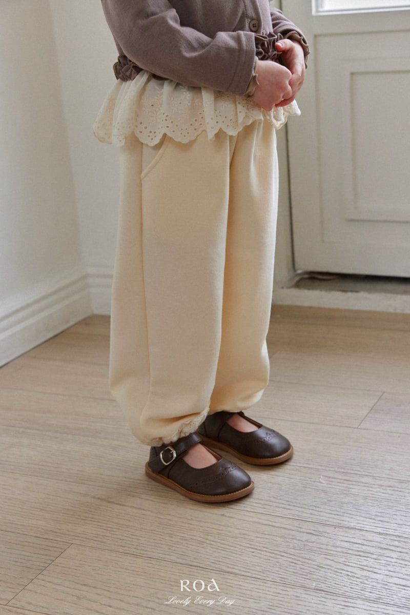 Roa - Korean Children Fashion - #littlefashionista - Lace Hem Jogger Pants - 4