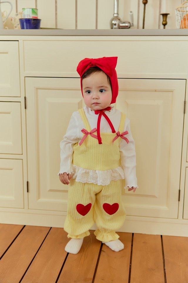 Sera - Korean Baby Fashion - #babywear - Bebe Amy Heart Top Bottom Set
