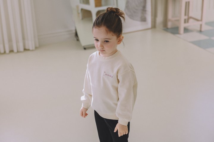 Stella & K - Korean Children Fashion - #childofig - Label Sweatshirt