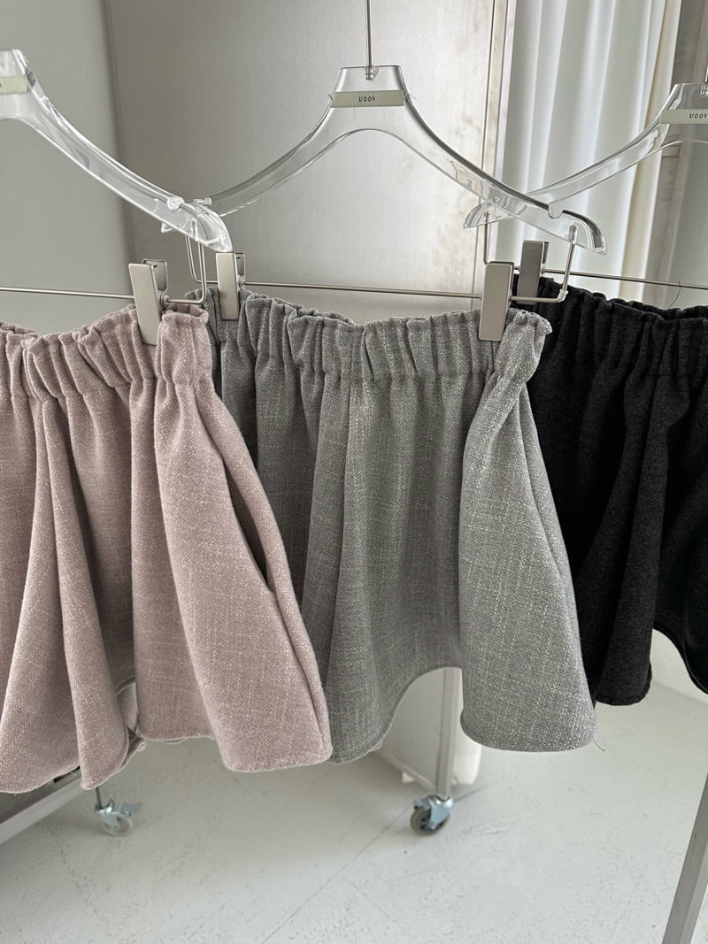 Uoov - Korean Women Fashion - #romanticstyle - Kozel Shorts - 2