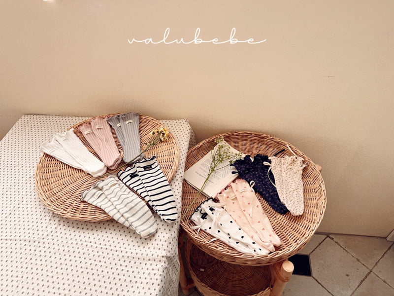Valu Bebe - Korean Baby Fashion - #babyboutique - Blanc Heart Wave Socks - 9