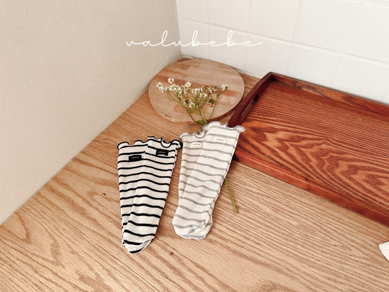 Valu Bebe - Korean Baby Fashion - #babylifestyle - Striped Wave Socks