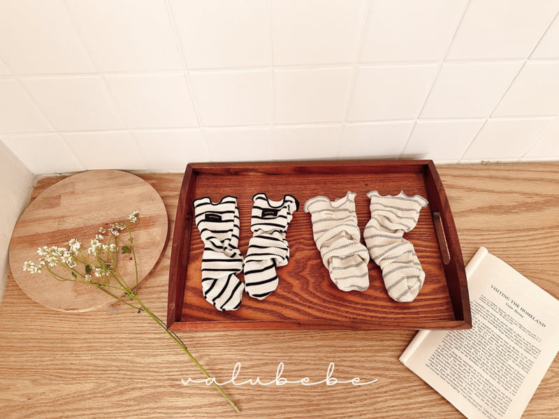 Valu Bebe - Korean Baby Fashion - #babyoninstagram - Striped Wave Socks - 2