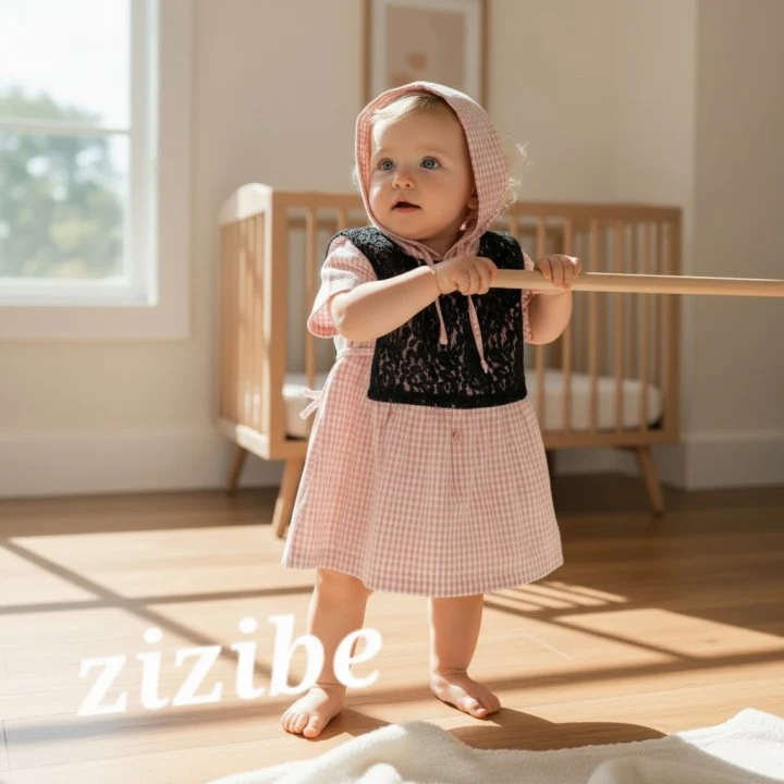 Lace Bib (Mom) by Zizibe for Mom + child - view 9
