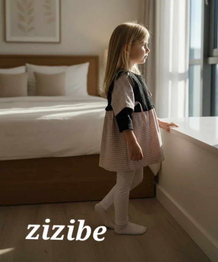 Lace Bib (Mom) by Zizibe for Mom + child - view 1