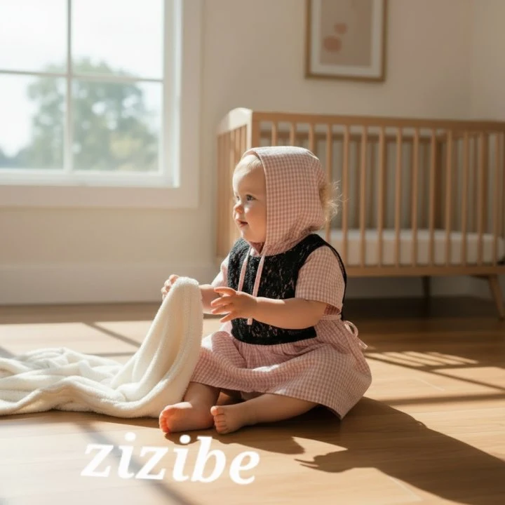 Lace Bib (Mom) by Zizibe for Mom + child - view 3
