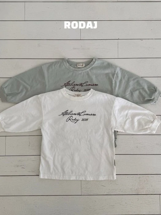 Under Tee Under Tee
