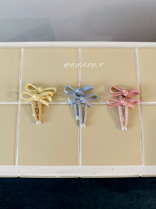 Pearl Ribbon Phone Grip Pearl Ribbon Phone Grip