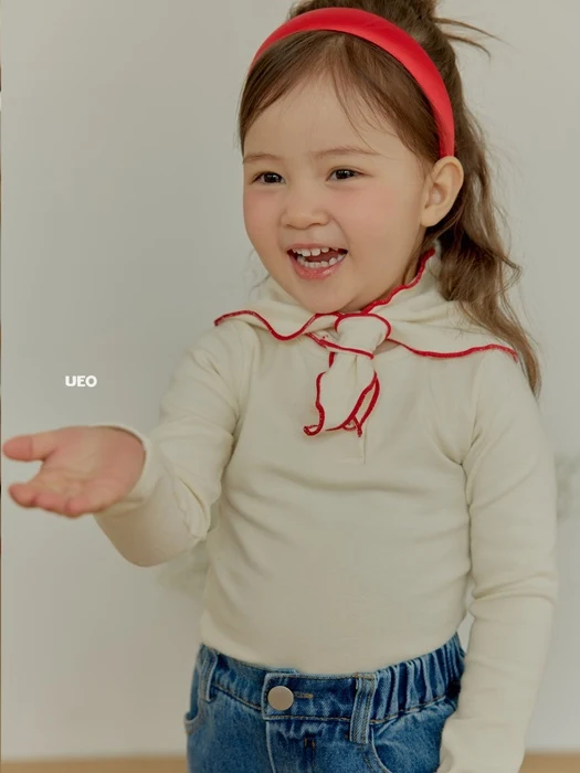 Madeleine Button Tee
