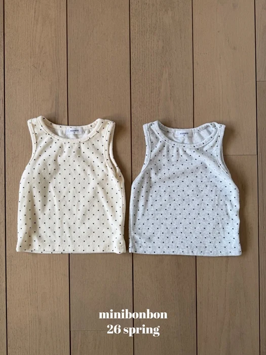 Round Eye Sleeveless Top Round Eye Sleeveless Top