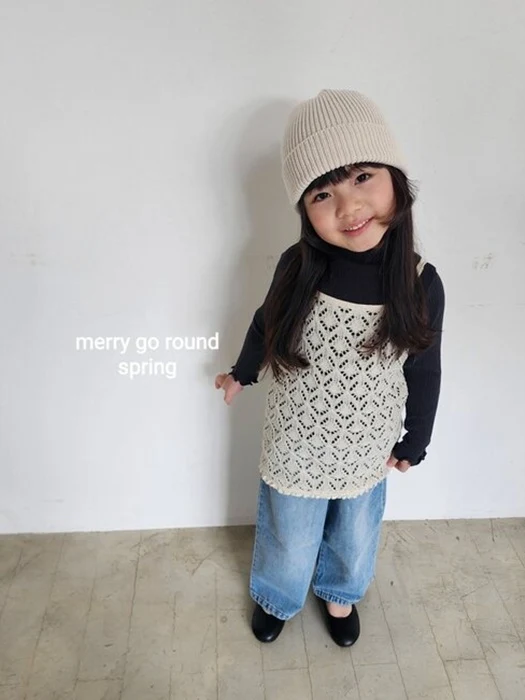 Lace Long Sleeveless Top