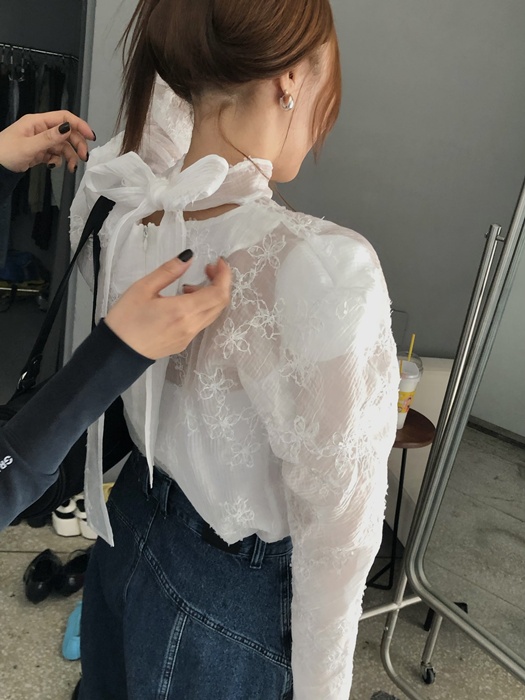 Silhouette Blouse Silhouette Blouse