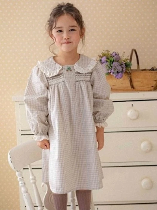 Cherry Smocking One-piece (Kids) Cherry Smocking One-piece (Kids)