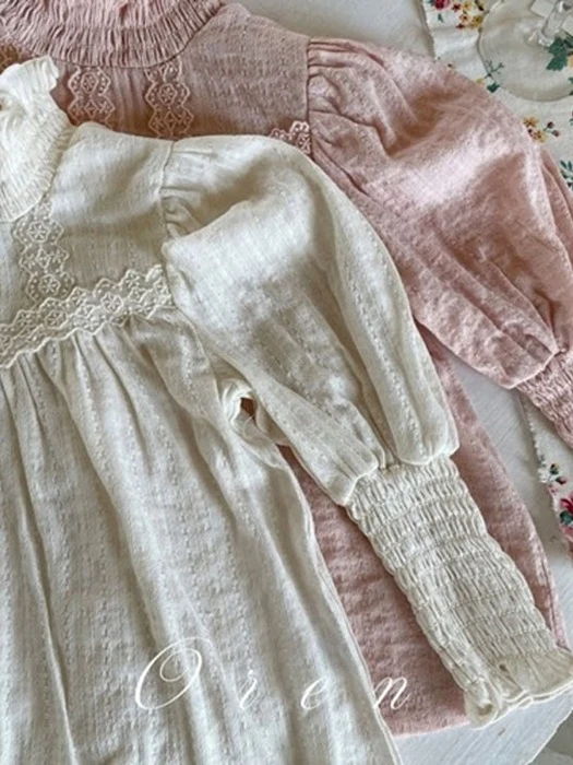 Julie Smocked Blouse (Kids) Julie Smocked Blouse (Kids)