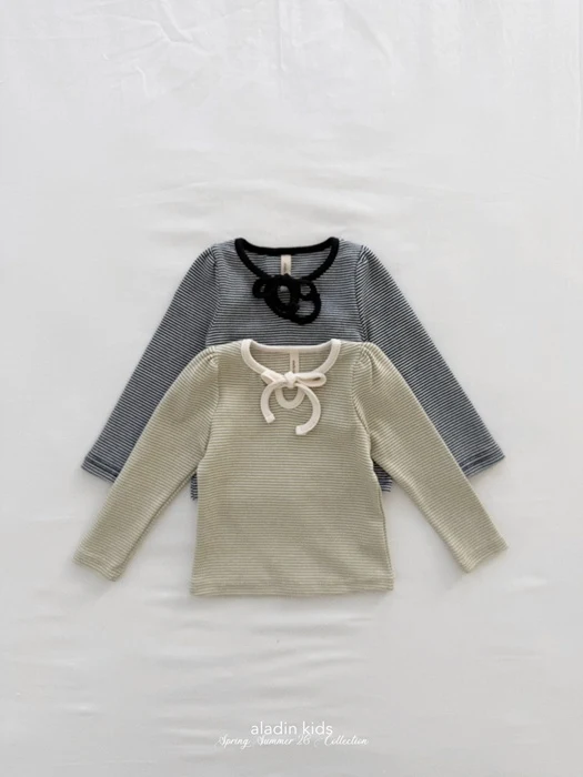 Curly Ribbon Tee Curly Ribbon Tee