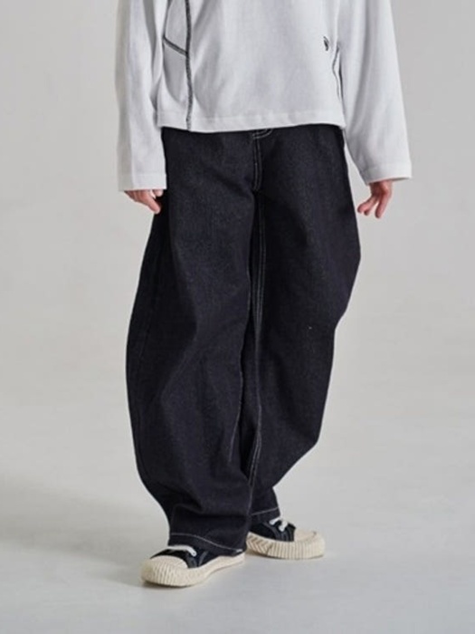 Curved Jean Pants