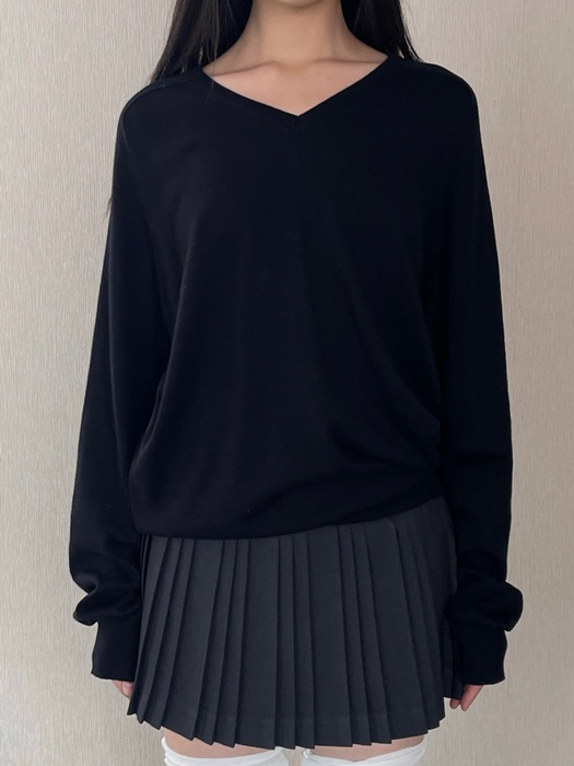 Basic V-Neck Knit