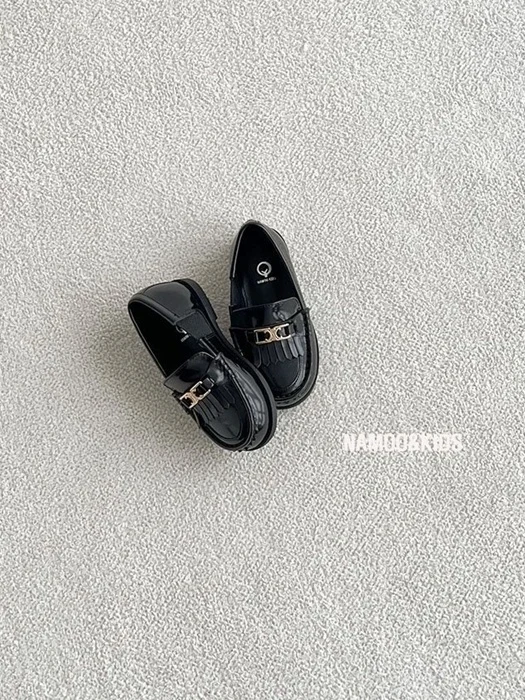 Riel Loafers