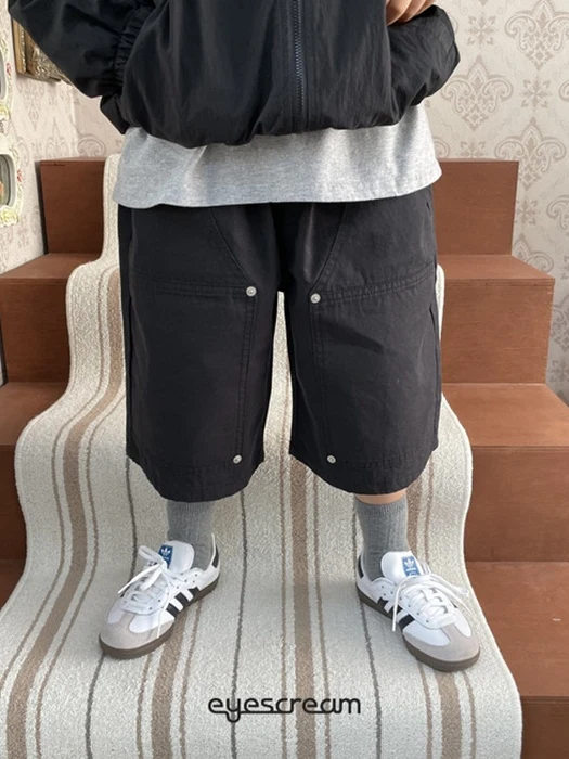 Square Rivet Bermuda Pants Square Rivet Bermuda Pants