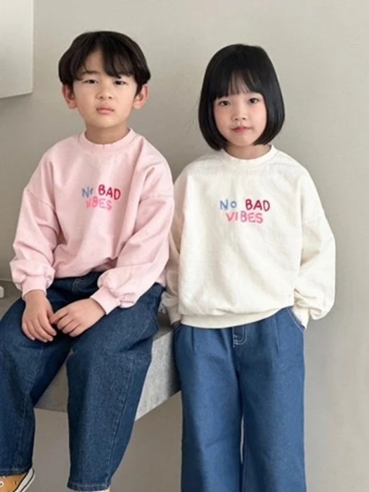 Vibe Embroidered Sweatshirt