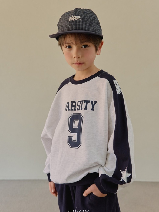 9 Raglan Sweatshirt 9 Raglan Sweatshirt