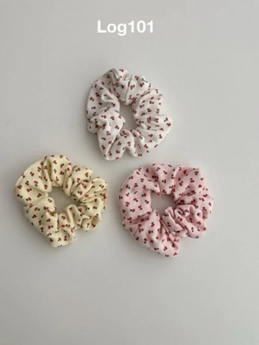 Cherry Scrunchie Cherry Scrunchie