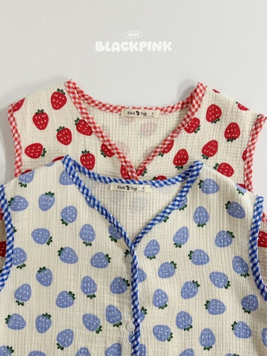 Sweet Strawberry Vest Sweet Strawberry Vest